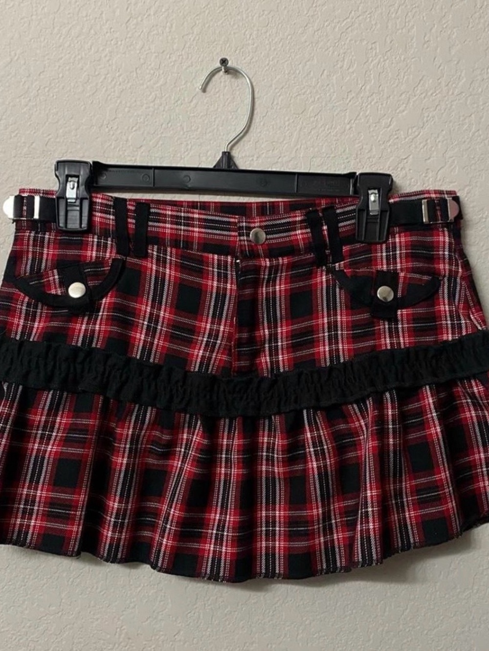 Hot Topic plaid skirt